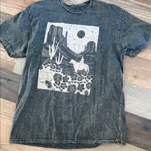 Somewhere Tee-Vintage in Washed Black XL.